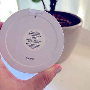 Beautycounter cream bronzer. Brand new.